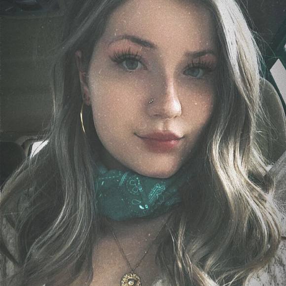 Meet your Posher, Tionna - Picture 1 of 1